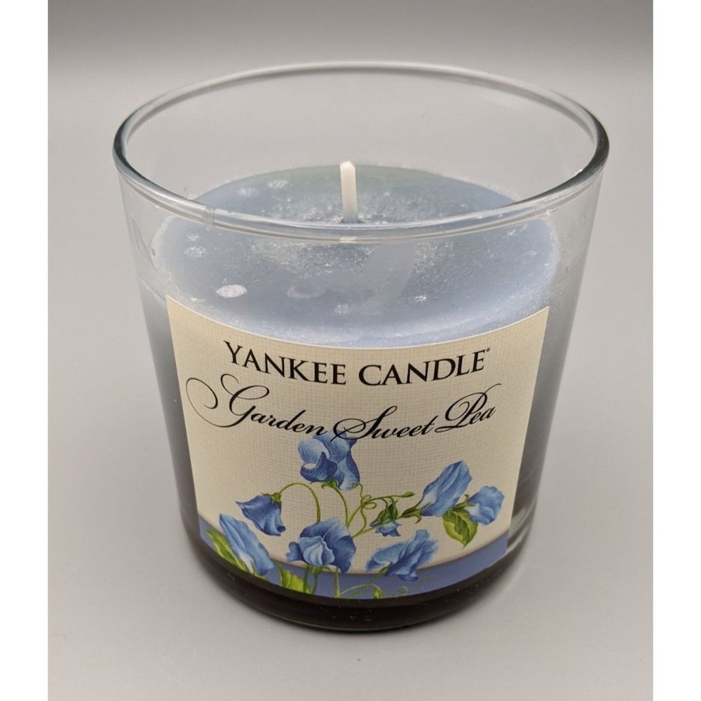 Vintage Yankee Candle Garden Sweet Pea 7 oz. Tumbler Jar RARE Discontinued Scent